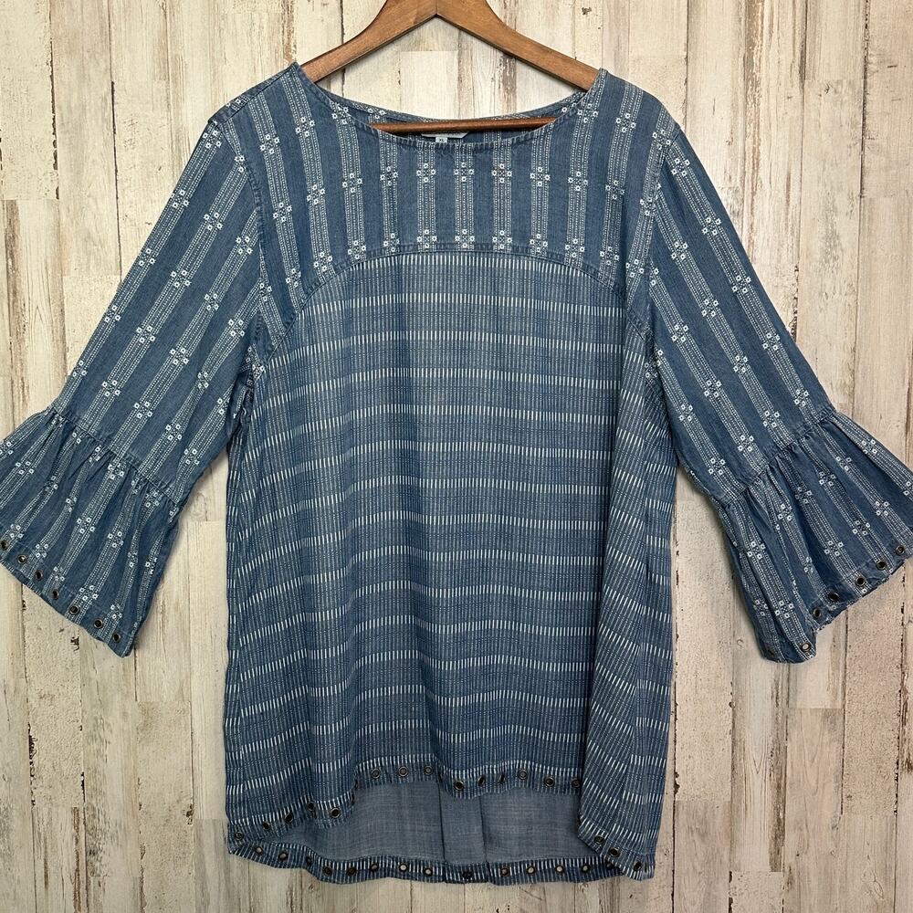 John Mark Embroidered Chambray Tunic Top XL Grommet Hem Boho Coastal Cowgirl EUC